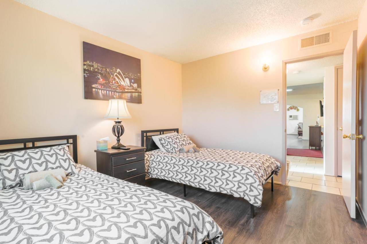 Vacation Home 3.5 Mi To Strip/Dt/Outlt Up To 8 Gst Las Vegas Luaran gambar