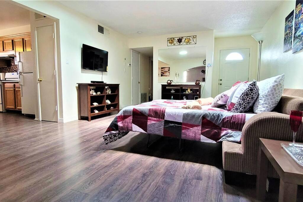 Vacation Home 3.5 Mi To Strip/Dt/Outlt Up To 8 Gst Las Vegas Luaran gambar